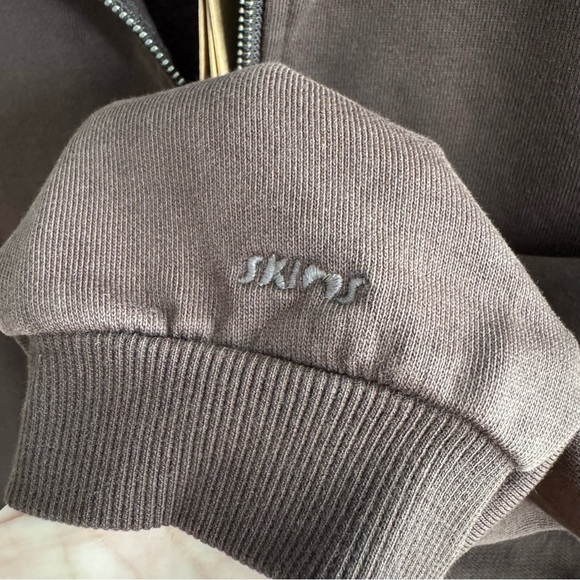 NWT Skims Boyfriend Fleece Espresso Brown Half-Zip Pullover Sweatshirt Small - Picture 7 of 8